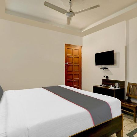 Hotel Collection O Premier Near Hazratganj Lakhnaú Exteriér fotografie