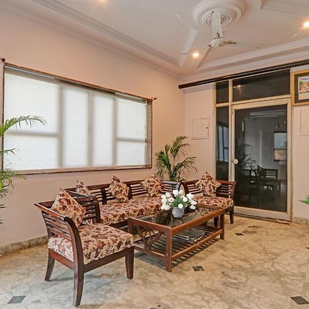 Hotel Collection O Premier Near Hazratganj Lakhnaú Exteriér fotografie