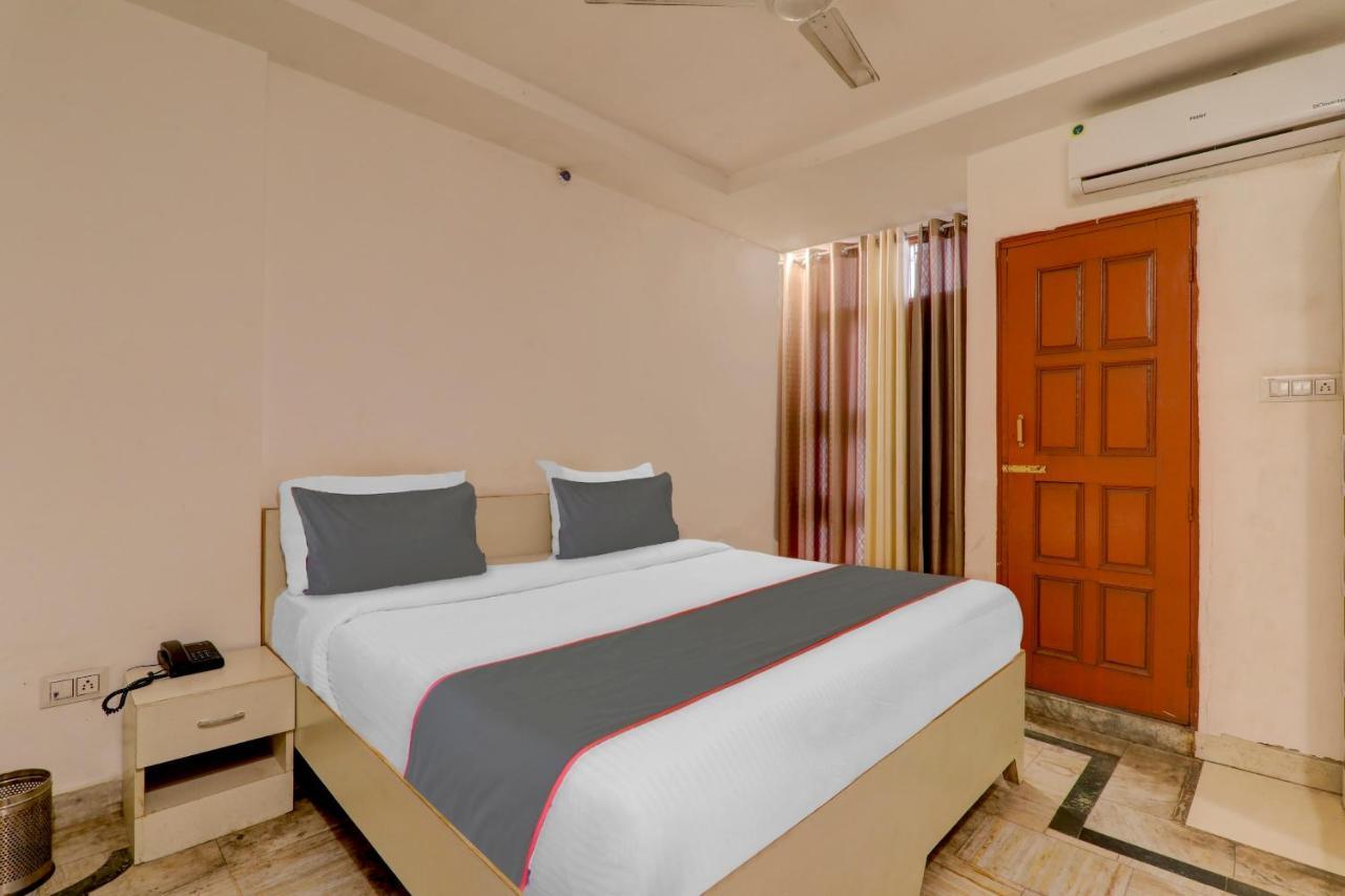 Hotel Collection O Premier Near Hazratganj Lakhnaú Exteriér fotografie