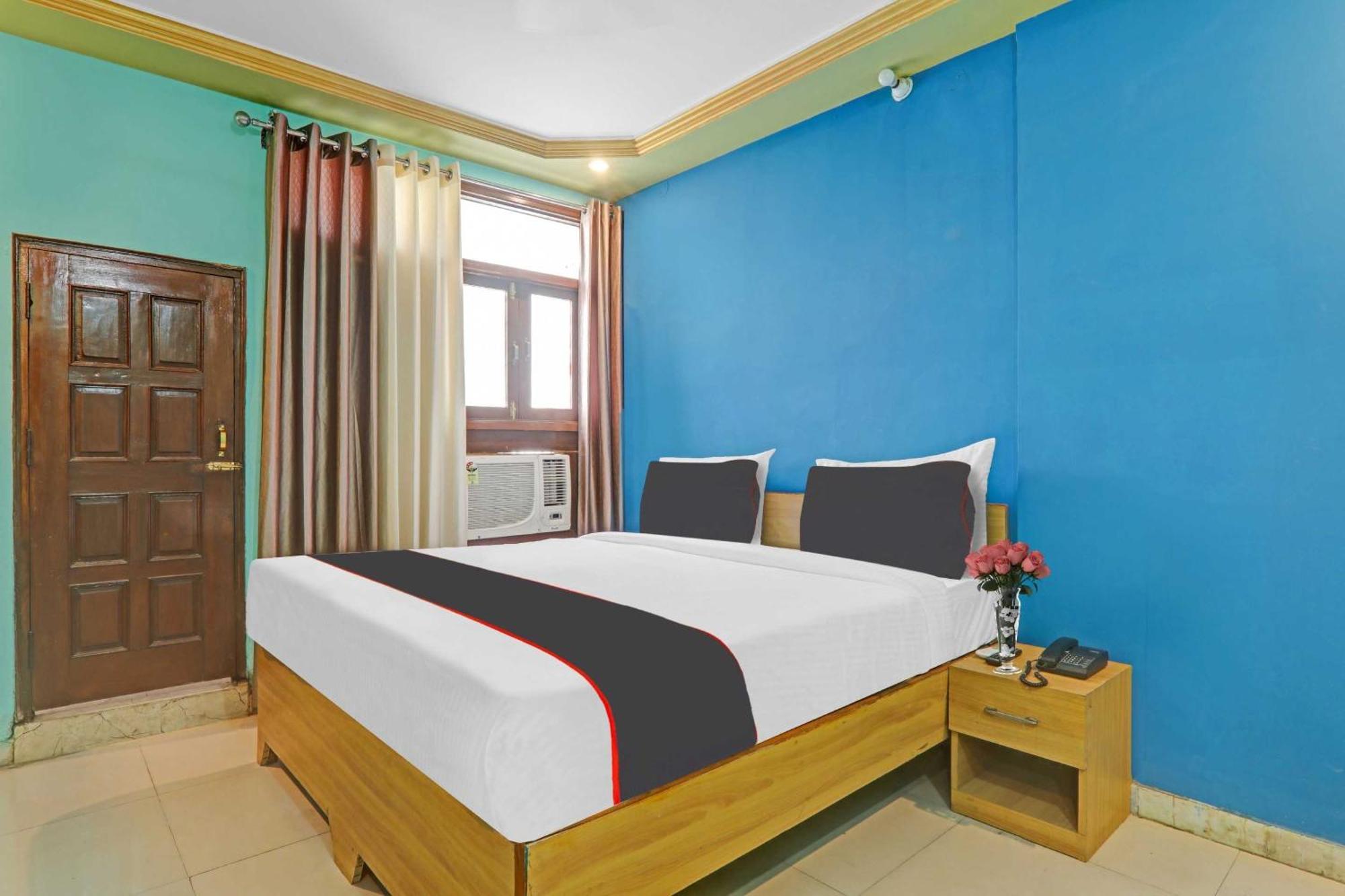 Hotel Collection O Premier Near Hazratganj Lakhnaú Exteriér fotografie