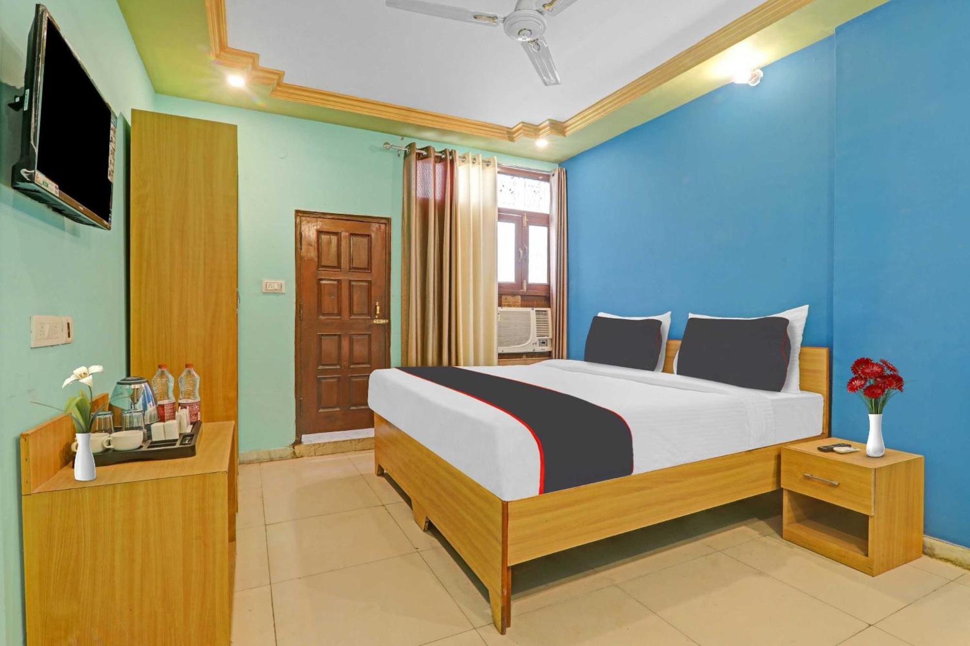 Hotel Collection O Premier Near Hazratganj Lakhnaú Exteriér fotografie