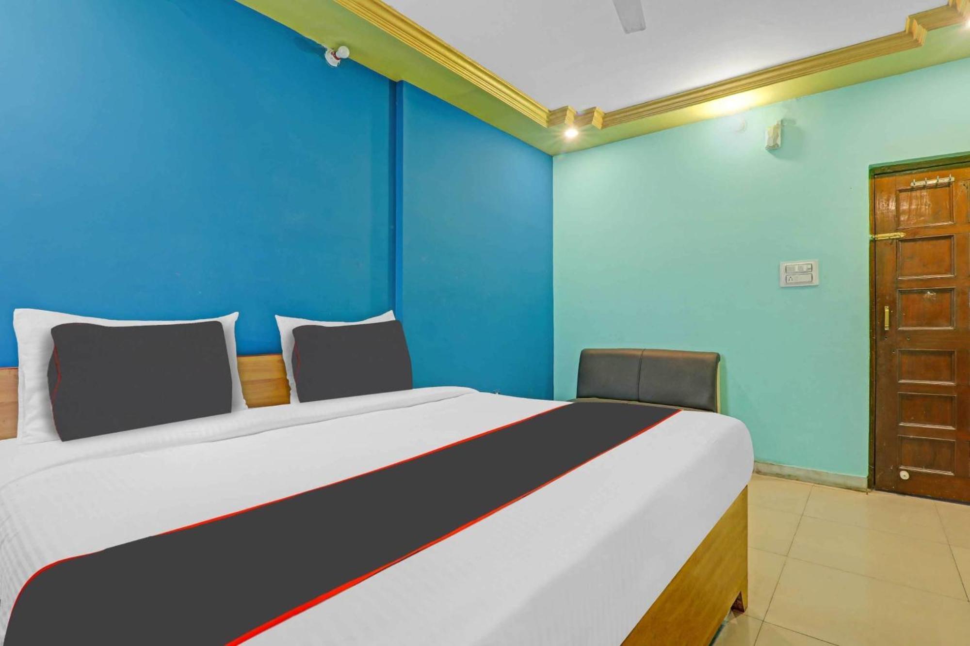 Hotel Collection O Premier Near Hazratganj Lakhnaú Exteriér fotografie