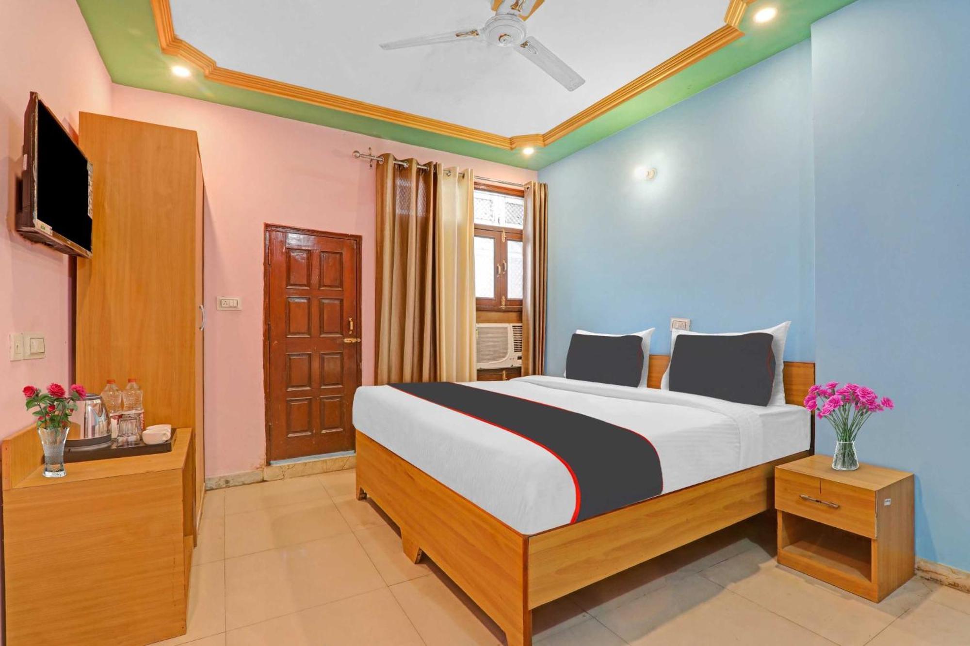 Hotel Collection O Premier Near Hazratganj Lakhnaú Exteriér fotografie