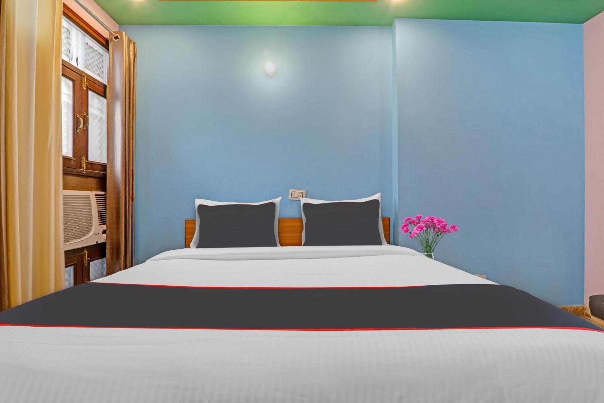 Hotel Collection O Premier Near Hazratganj Lakhnaú Exteriér fotografie