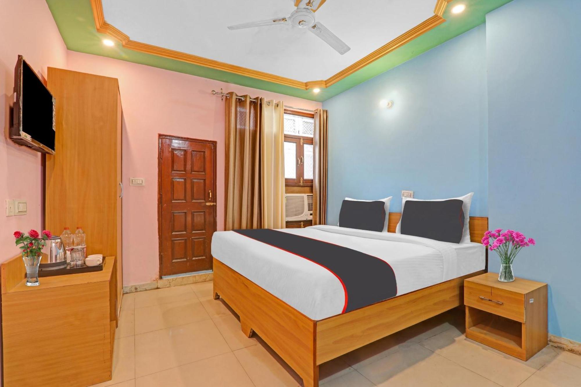 Hotel Collection O Premier Near Hazratganj Lakhnaú Exteriér fotografie