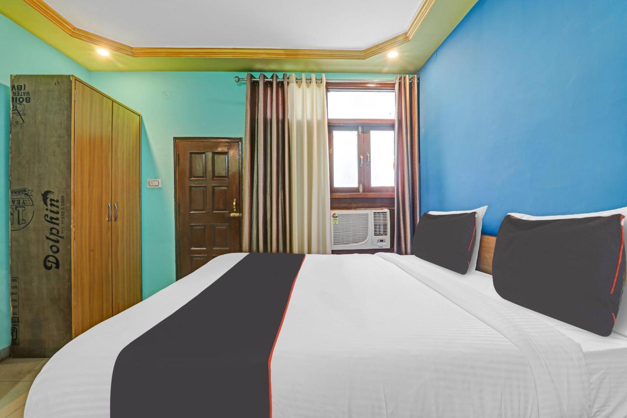 Hotel Collection O Premier Near Hazratganj Lakhnaú Exteriér fotografie